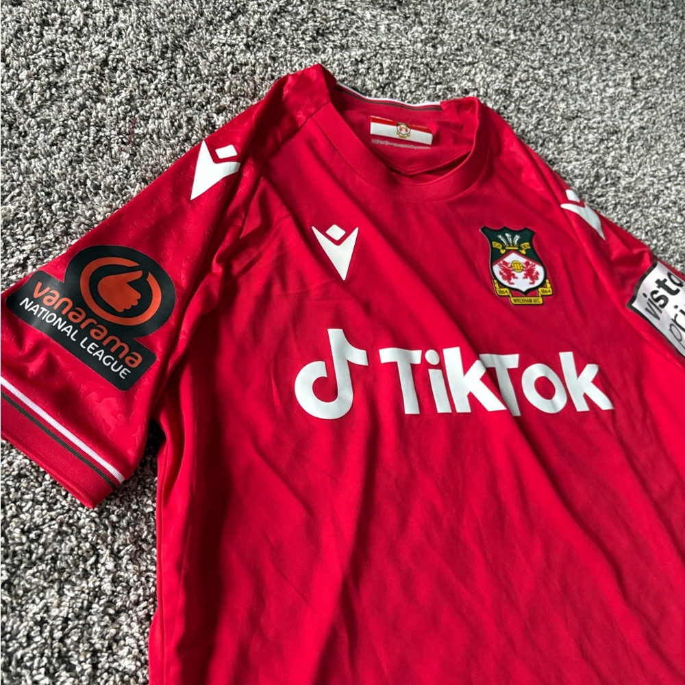 Macron Wrexham AFC Tiktok Jersey Sz L soccer
